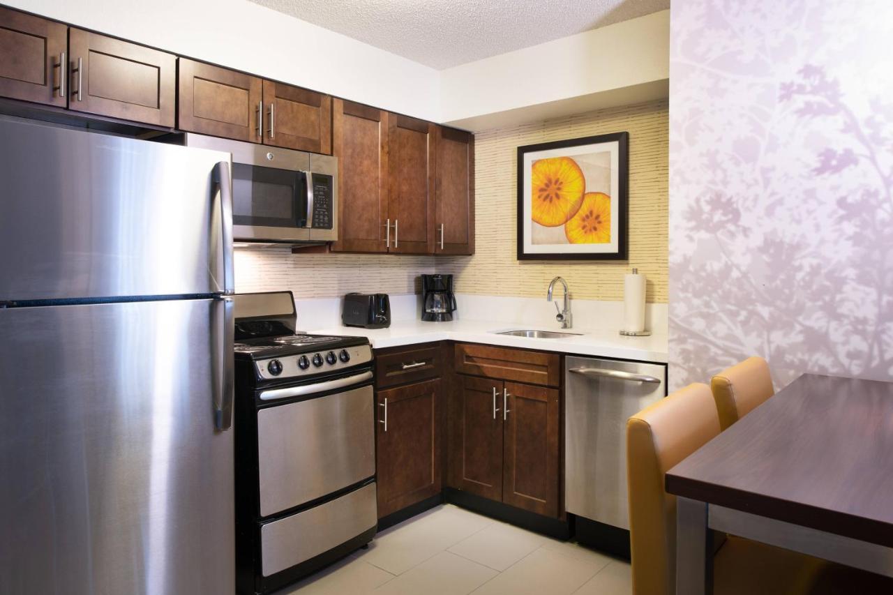 Residence Inn By Marriott Jacksonville Butler Boulevard Bagian luar foto