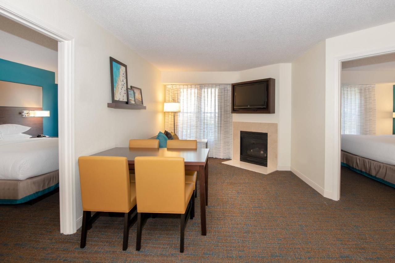 Residence Inn By Marriott Jacksonville Butler Boulevard Bagian luar foto