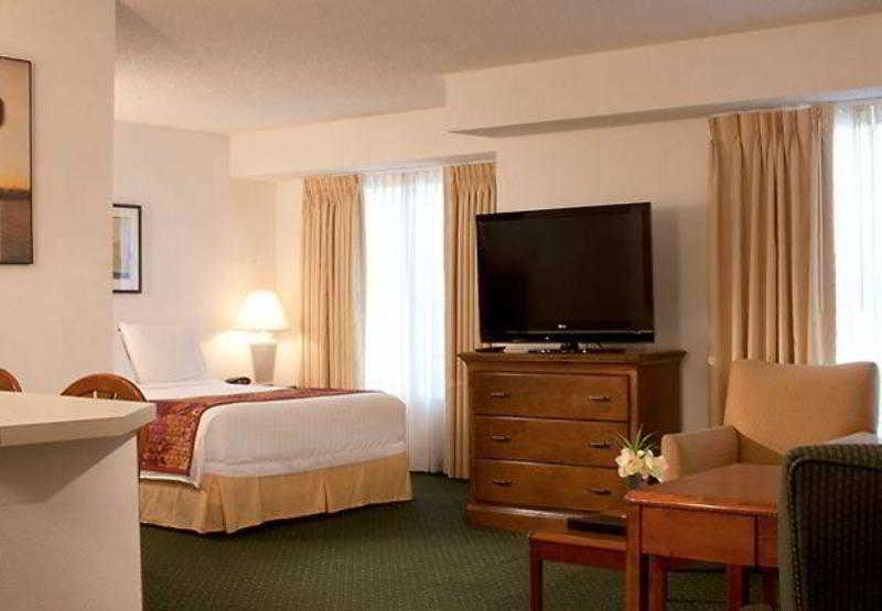 Residence Inn By Marriott Jacksonville Butler Boulevard Bagian luar foto